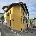 Angolo Al Giardino Delle Rose